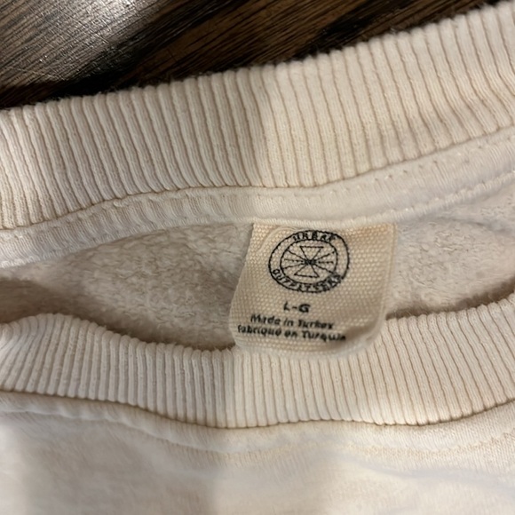 Urban outfitters sweatshirt. Cream colored. Trendy sweatshirt/ popular - Picture 2 of 3